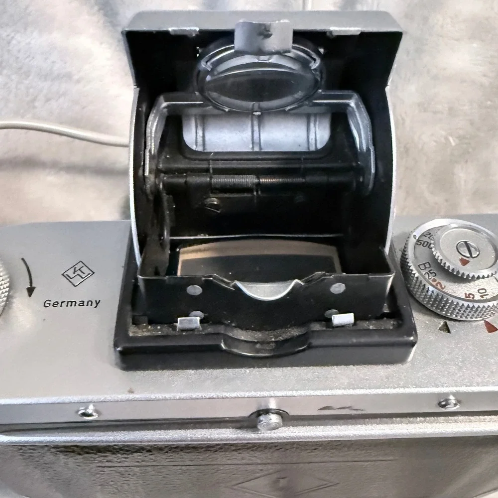 Vintage Praktica FX3 35mm Camera Zeiss Jena Tessar 50mm f/2.8 Honeywell Flash